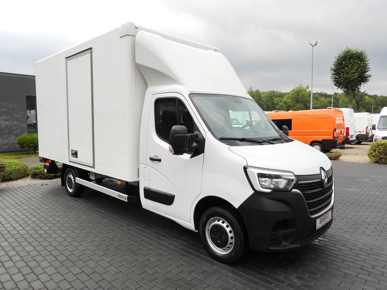 RENAULT MASTER BOX LIFT 8 PALLETS CRUISE CONTROL LED LIGHTS AIR CONDITIONING  145HP - Kapalı kasa kamyonet: fotoğraf 4 RENAULT MASTER BOX LIFT 8 PALLETS CRUISE CONTROL LED LIGHTS AIR CONDITIONING  145HP - Kapalı kasa kamyonet: fotoğraf 4