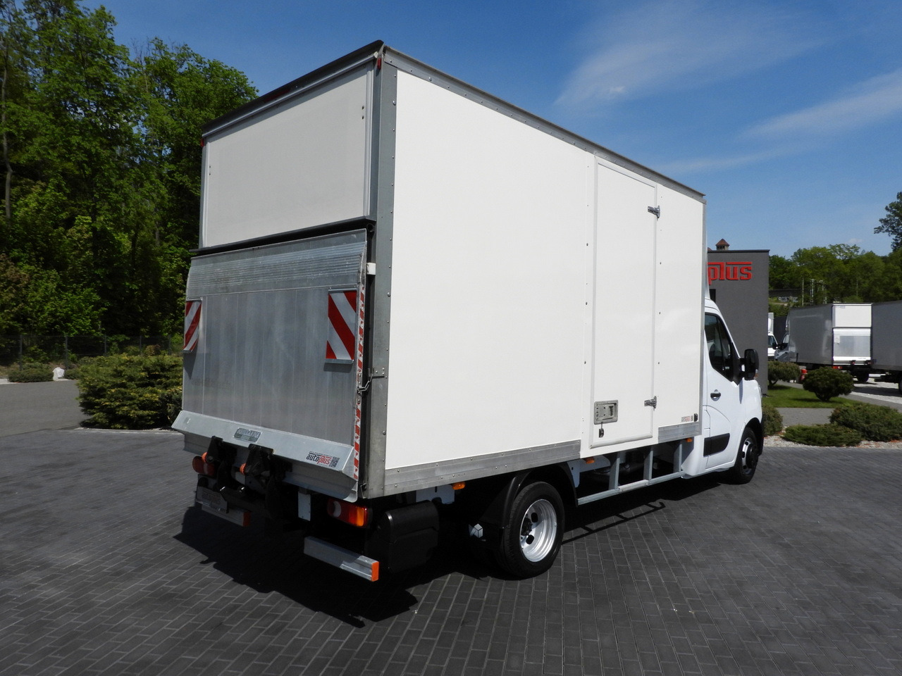 RENAULT MASTER BOX LIFT 8 PALLETS CRUISE CONTROL NAVIGATION LED LIGHTS TWIN WHEELS AIR CONDITIONING 145HP - Kapalı kasa kamyonet: fotoğraf 3 RENAULT MASTER BOX LIFT 8 PALLETS CRUISE CONTROL NAVIGATION LED LIGHTS TWIN WHEELS AIR CONDITIONING 145HP - Kapalı kasa kamyonet: fotoğraf 3