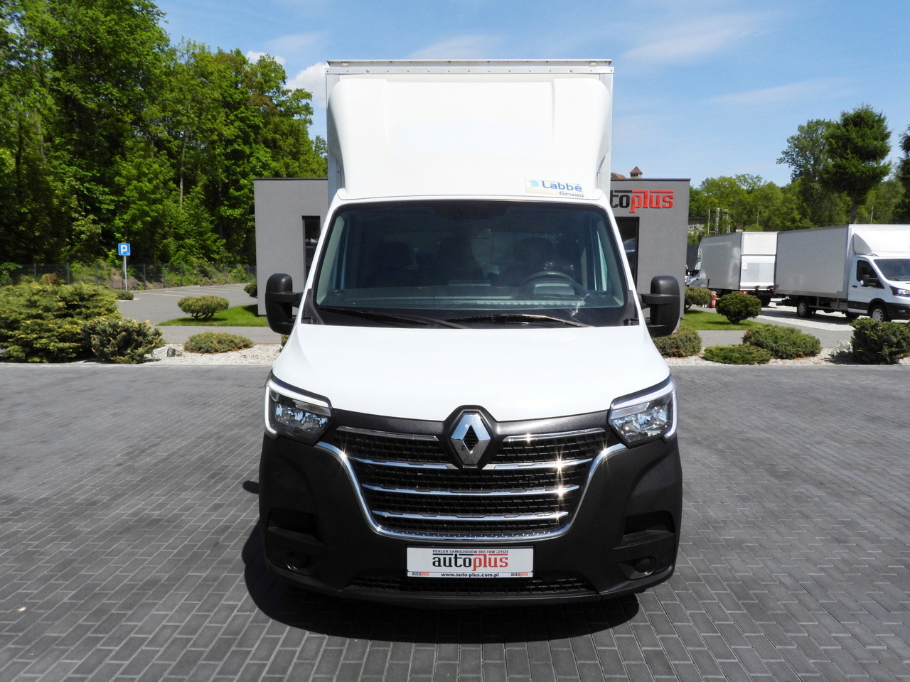 RENAULT MASTER BOX LIFT 8 PALLETS CRUISE CONTROL NAVIGATION LED LIGHTS TWIN WHEELS AIR CONDITIONING 145HP - Kapalı kasa kamyonet: fotoğraf 5 RENAULT MASTER BOX LIFT 8 PALLETS CRUISE CONTROL NAVIGATION LED LIGHTS TWIN WHEELS AIR CONDITIONING 145HP - Kapalı kasa kamyonet: fotoğraf 5