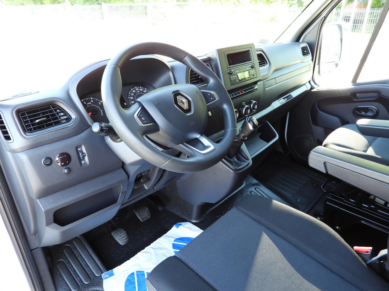 RENAULT MASTER TARPAULIN 10 PALLETS WEBASTO CRUISE CONTROL LED LIGHTS PNEUMATICS AIR CONDITIONING 165HP - Tenteli kamyonet: fotoğraf 2 RENAULT MASTER TARPAULIN 10 PALLETS WEBASTO CRUISE CONTROL LED LIGHTS PNEUMATICS AIR CONDITIONING 165HP - Tenteli kamyonet: fotoğraf 2