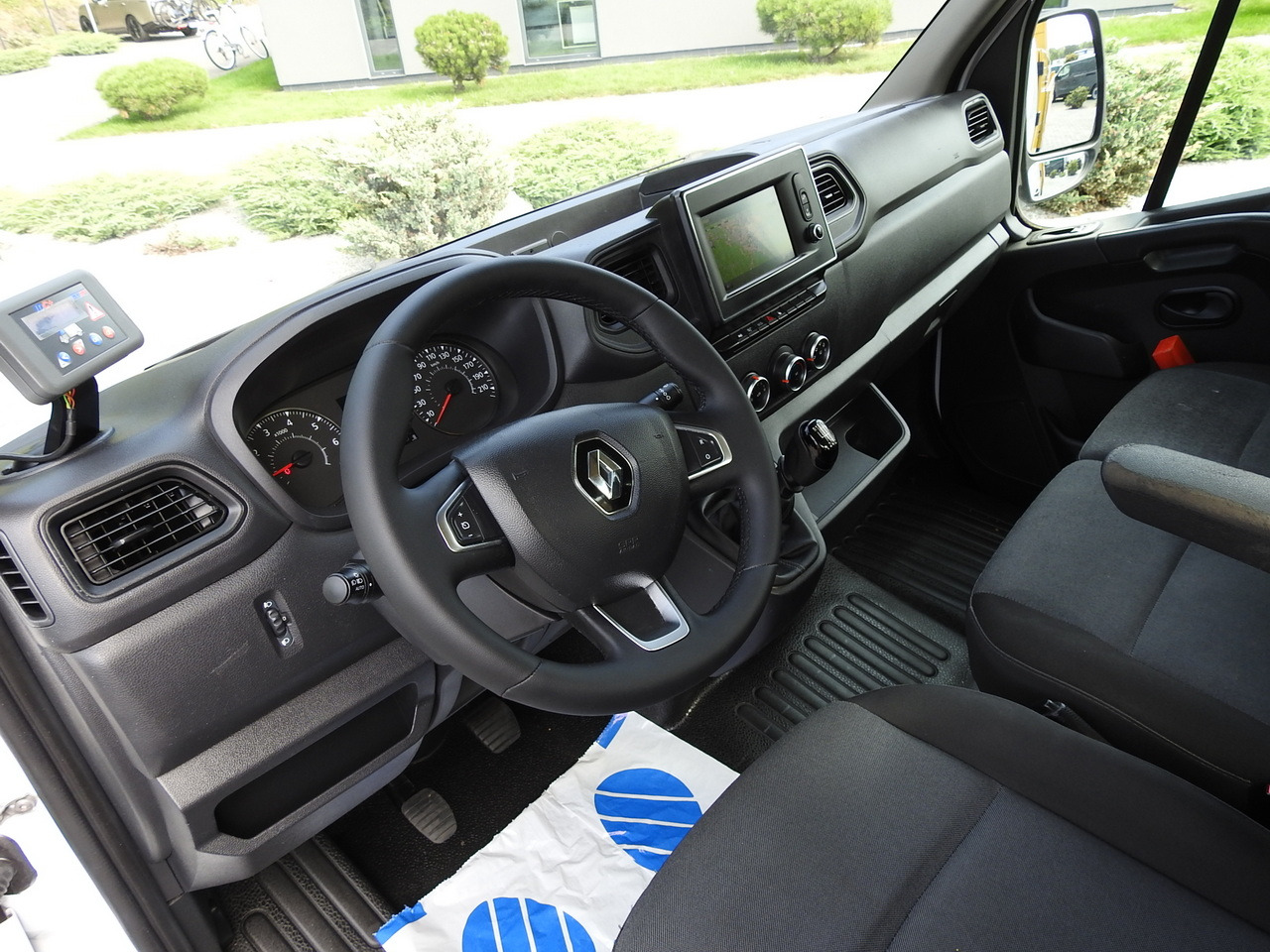RENAULT MASTER TIPPER CRUISE CONTROL NAVIGATION AIR CONDITIONING LED LIGHTS TWIN WHEELS LOAD WEIGHT 145HP - Damperli kamyonet: fotoğraf 2 RENAULT MASTER TIPPER CRUISE CONTROL NAVIGATION AIR CONDITIONING LED LIGHTS TWIN WHEELS LOAD WEIGHT 145HP - Damperli kamyonet: fotoğraf 2