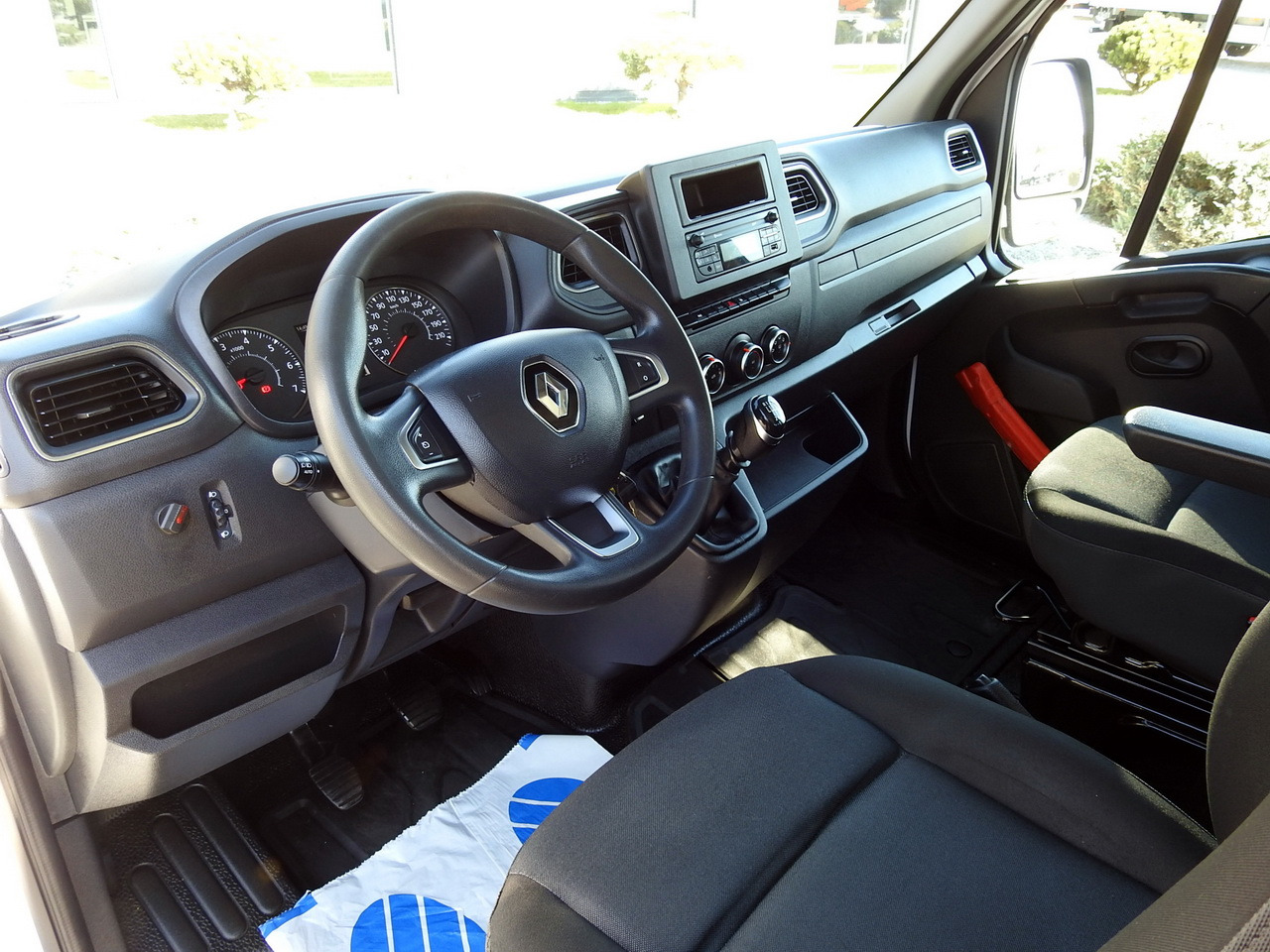 RENAULT MASTER TIPPER DOUBLE CABIN DOKA 6 SEATS CRUISE CONTROL AIR CONDITIONING LED LIGHTS TWIN WHEELS 130HP - Damperli kamyonet: fotoğraf 2 RENAULT MASTER TIPPER DOUBLE CABIN DOKA 6 SEATS CRUISE CONTROL AIR CONDITIONING LED LIGHTS TWIN WHEELS 130HP - Damperli kamyonet: fotoğraf 2