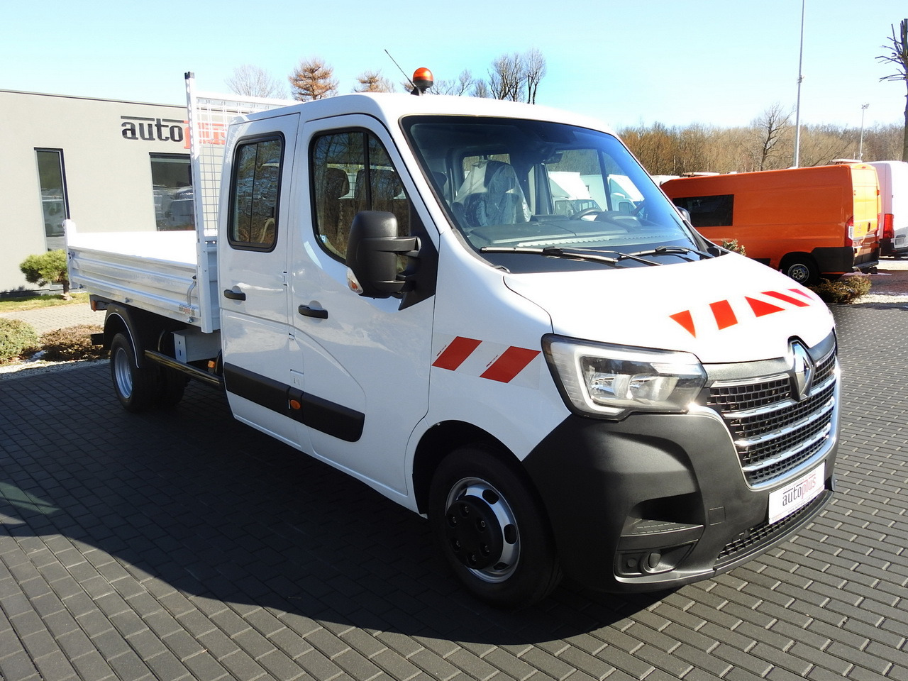 RENAULT MASTER TIPPER DOUBLE CABIN DOKA 6 SEATS CRUISE CONTROL AIR CONDITIONING LED LIGHTS TWIN WHEELS 130HP - Damperli kamyonet: fotoğraf 4 RENAULT MASTER TIPPER DOUBLE CABIN DOKA 6 SEATS CRUISE CONTROL AIR CONDITIONING LED LIGHTS TWIN WHEELS 130HP - Damperli kamyonet: fotoğraf 4