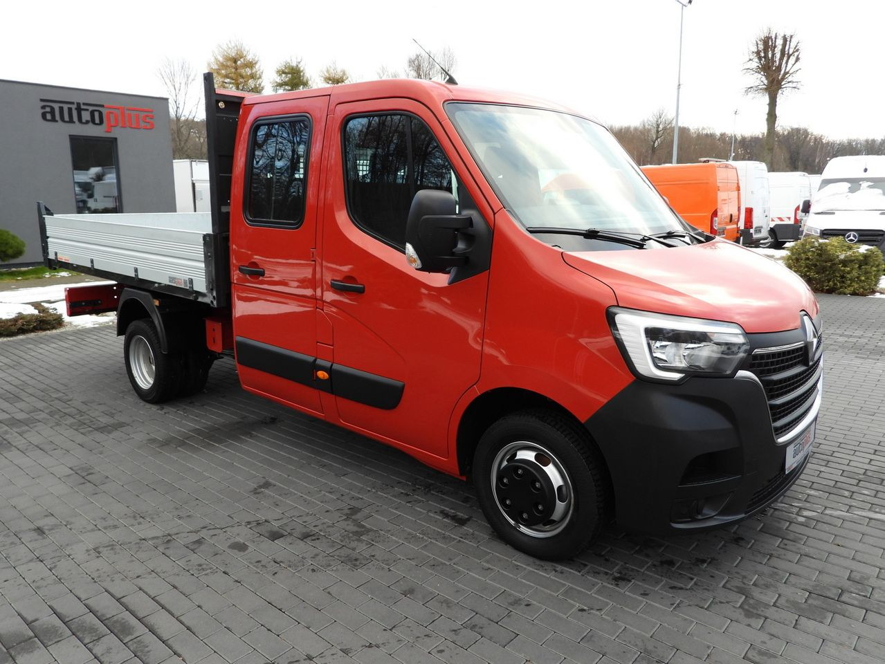 RENAULT MASTER TIPPER DOUBLE CABIN DOKA 6 SEATS CRUISE CONTROL LED LIGHTS TWIN WHEELS AIR CONDITIONING 145HP - Damperli kamyonet: fotoğraf 4 RENAULT MASTER TIPPER DOUBLE CABIN DOKA 6 SEATS CRUISE CONTROL LED LIGHTS TWIN WHEELS AIR CONDITIONING 145HP - Damperli kamyonet: fotoğraf 4