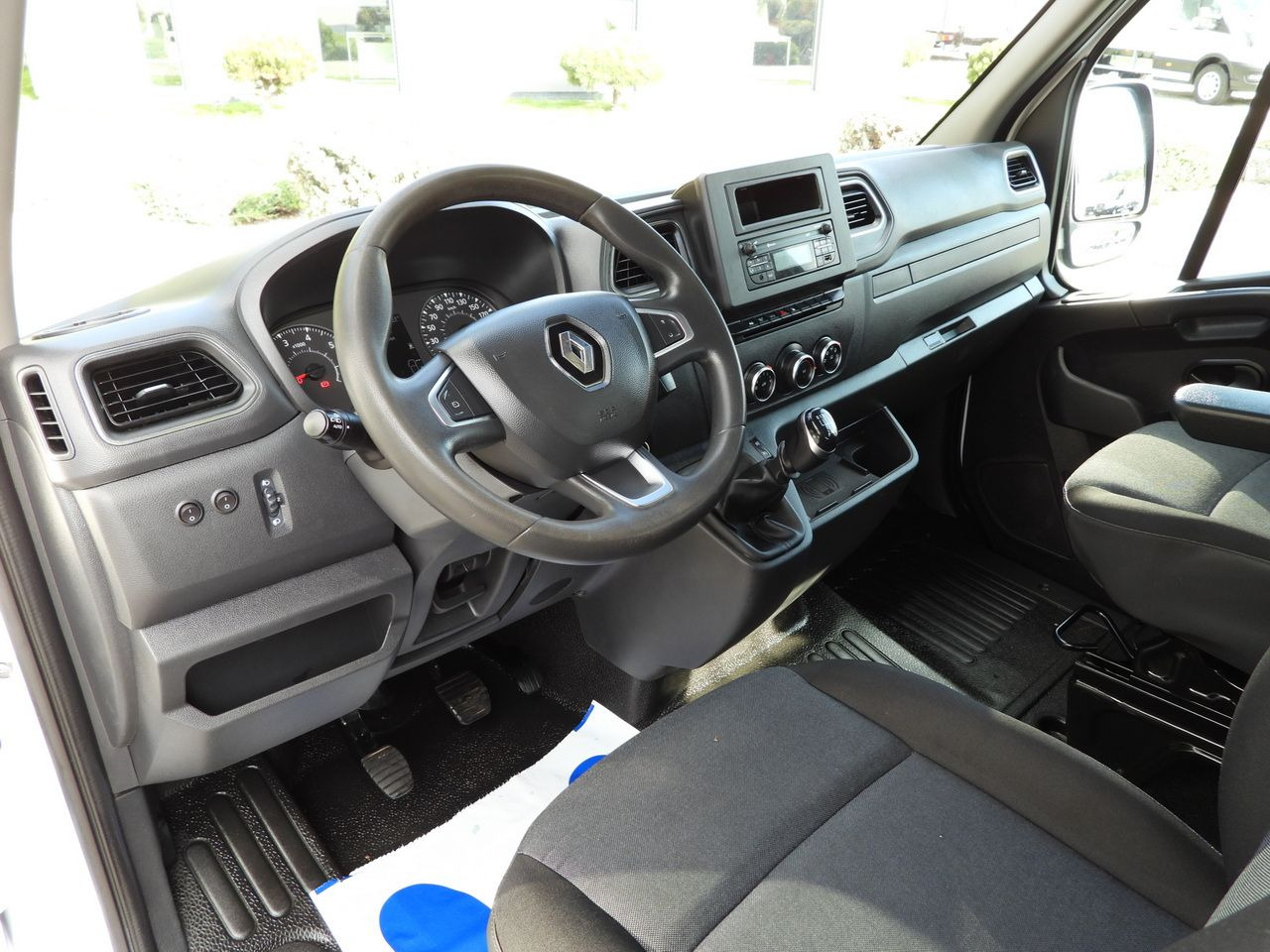 RENAULT MASTER TIPPER DOUBLE CABIN DOKA 6 SEATS CRUISE CONTROL LED LIGHTS TWIN WHEELS AIR CONDITIONING 165HP - Damperli kamyonet: fotoğraf 2 RENAULT MASTER TIPPER DOUBLE CABIN DOKA 6 SEATS CRUISE CONTROL LED LIGHTS TWIN WHEELS AIR CONDITIONING 165HP - Damperli kamyonet: fotoğraf 2