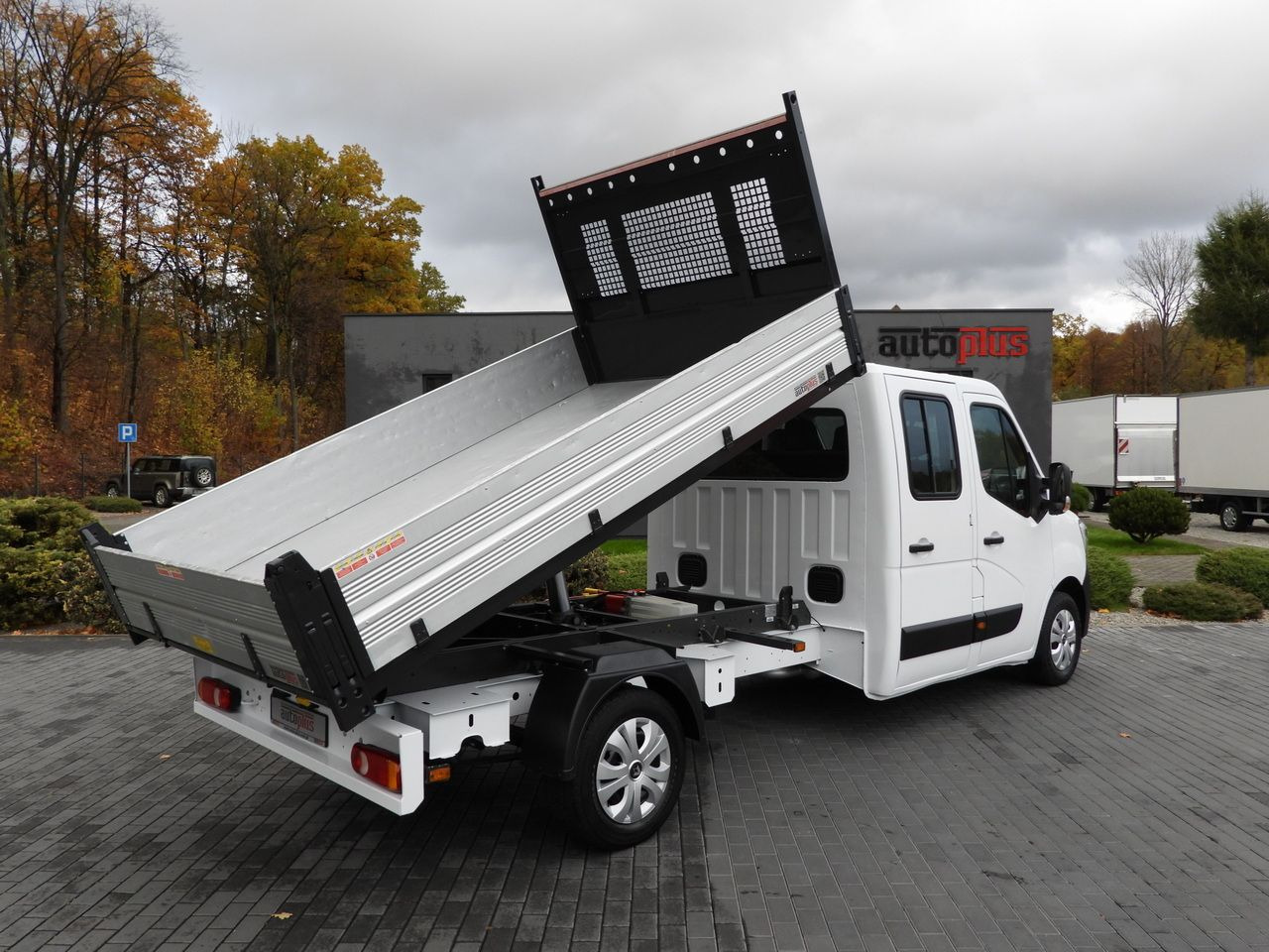 RENAULT MASTER TIPPER DOUBLE CABIN DOKA 7 SEATS CRUISE CONTROL NAVIGATION LED LIGHTS AIR CONDITIONING 145HP - Damperli kamyonet: fotoğraf 3 RENAULT MASTER TIPPER DOUBLE CABIN DOKA 7 SEATS CRUISE CONTROL NAVIGATION LED LIGHTS AIR CONDITIONING 145HP - Damperli kamyonet: fotoğraf 3
