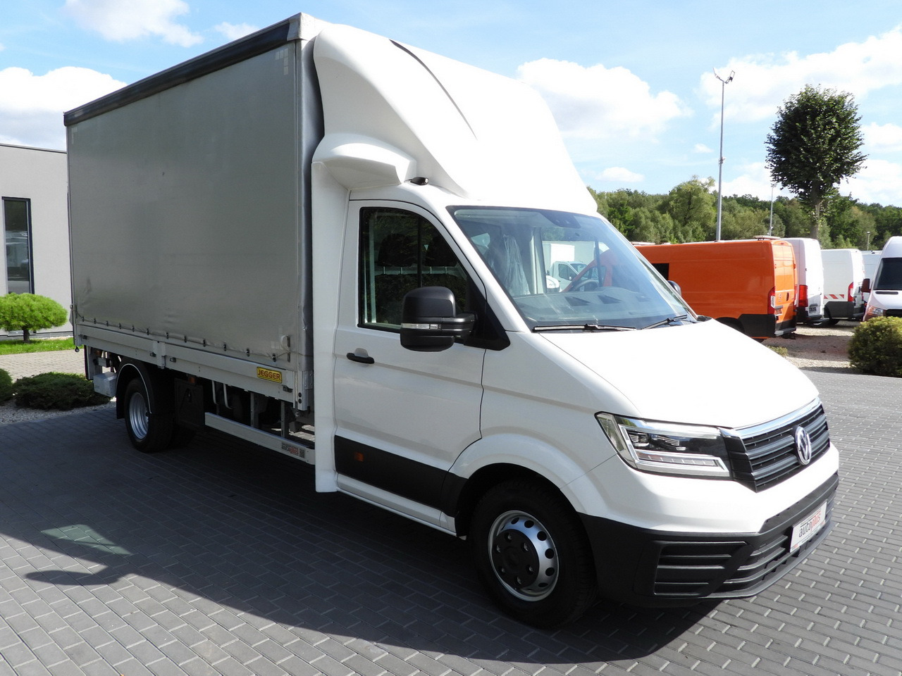 VOLKSWAGEN CRAFTER TARPAULIN LIFT 8 PALLETS CRUISE CONTROL LED LIGHTS TWIN WHEELS AIR CONDITIONING 180HP - Tenteli kamyonet: fotoğraf 4 VOLKSWAGEN CRAFTER TARPAULIN LIFT 8 PALLETS CRUISE CONTROL LED LIGHTS TWIN WHEELS AIR CONDITIONING 180HP - Tenteli kamyonet: fotoğraf 4