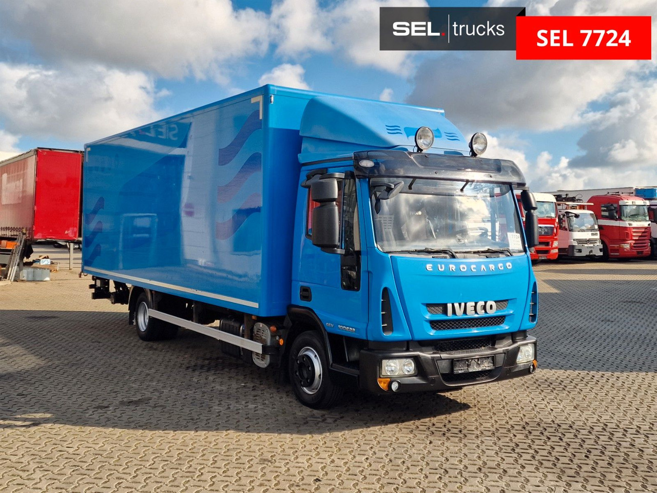 Iveco Eurocargo 100E22 / Ladebordwand / 3 Sitzen - Kapalı kasa kamyon: fotoğraf 3 Iveco Eurocargo 100E22 / Ladebordwand / 3 Sitzen - Kapalı kasa kamyon: fotoğraf 3