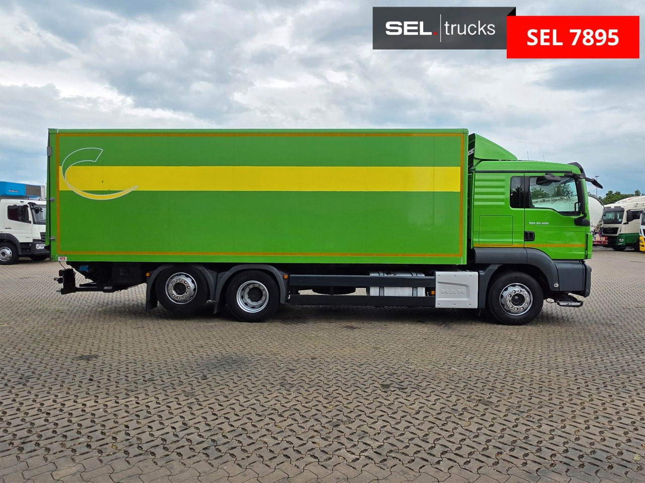 MAN TGS 26.400 6X2-4 LL / Ldbw / ADR AT / Lenkachse - Kapalı kasa kamyon: fotoğraf 4 MAN TGS 26.400 6X2-4 LL / Ldbw / ADR AT / Lenkachse - Kapalı kasa kamyon: fotoğraf 4