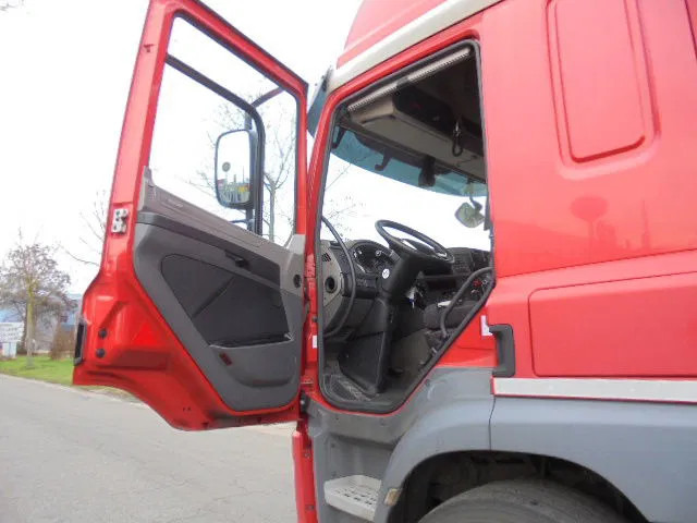 DAF CF 410 52 UNITS IN STOCK NL TREKKERS - Çekici: fotoğraf 4 DAF CF 410 52 UNITS IN STOCK NL TREKKERS - Çekici: fotoğraf 4