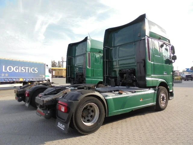 DAF XF 106.460 SUPER SPACE CAB - Çekici: fotoğraf 5 DAF XF 106.460 SUPER SPACE CAB - Çekici: fotoğraf 5