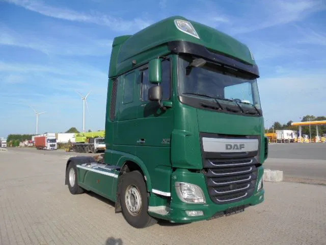 DAF XF 106.460 SUPER SPACE CAB - Çekici: fotoğraf 3 DAF XF 106.460 SUPER SPACE CAB - Çekici: fotoğraf 3