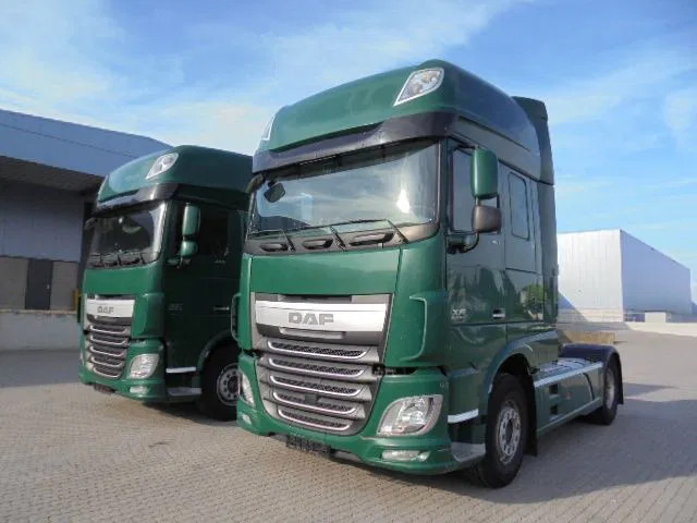 DAF XF 106.460 SUPER SPACE CAB - Çekici: fotoğraf 1 DAF XF 106.460 SUPER SPACE CAB - Çekici: fotoğraf 1