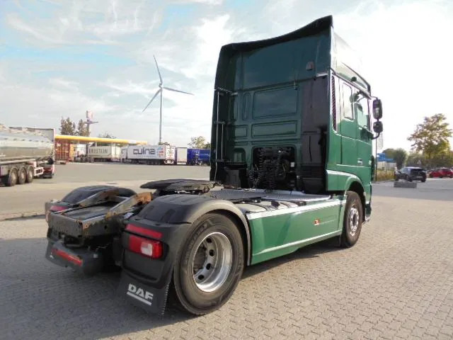 DAF XF 106.460 SUPER SPACE CAB - Çekici: fotoğraf 2 DAF XF 106.460 SUPER SPACE CAB - Çekici: fotoğraf 2