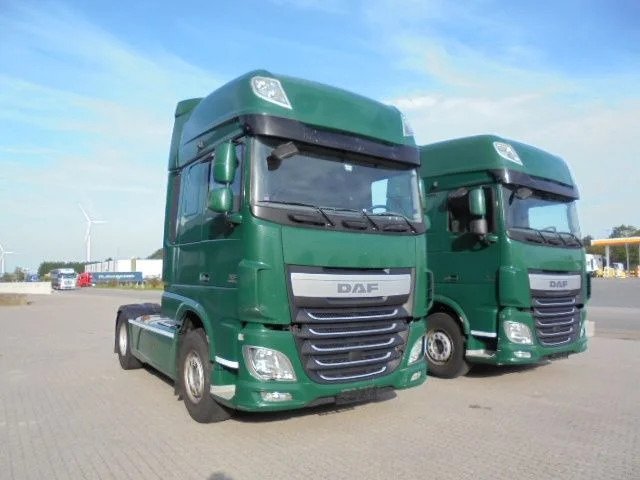 DAF XF 106.460 SUPER SPACE CAB - Çekici: fotoğraf 3 DAF XF 106.460 SUPER SPACE CAB - Çekici: fotoğraf 3