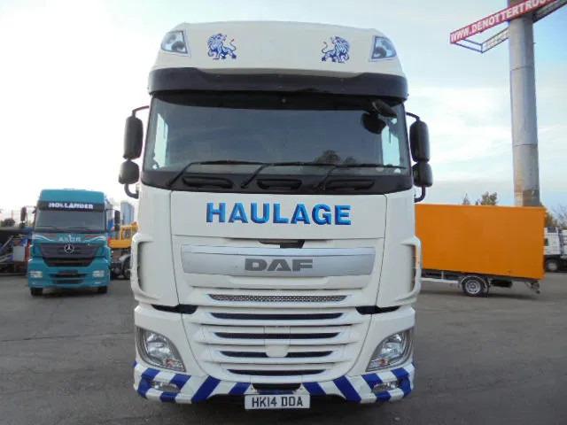 DAF XF 460 6X2 RHD - Çekici: fotoğraf 2 DAF XF 460 6X2 RHD - Çekici: fotoğraf 2