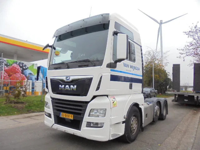 MAN TGX 26.500 XXL 6X2 SMART TACHO 20X IN STOCK - Çekici: fotoğraf 1 MAN TGX 26.500 XXL 6X2 SMART TACHO 20X IN STOCK - Çekici: fotoğraf 1