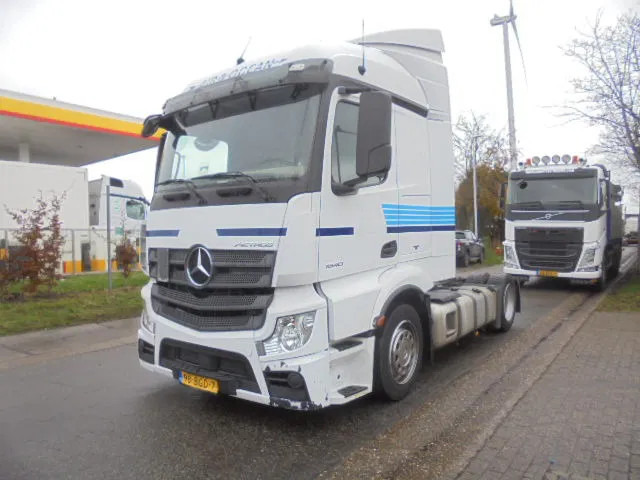 Mercedes-Benz Actros 1840 LS NL TRUCK - Çekici: fotoğraf 1 Mercedes-Benz Actros 1840 LS NL TRUCK - Çekici: fotoğraf 1