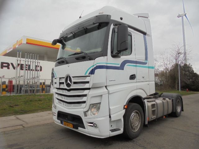 Mercedes-Benz Actros 1943 LS - Çekici: fotoğraf 1 Mercedes-Benz Actros 1943 LS - Çekici: fotoğraf 1