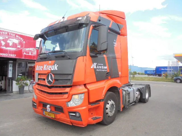 Mercedes-Benz Actros 2343 6X2 VOORLOOPAS - Çekici: fotoğraf 1 Mercedes-Benz Actros 2343 6X2 VOORLOOPAS - Çekici: fotoğraf 1