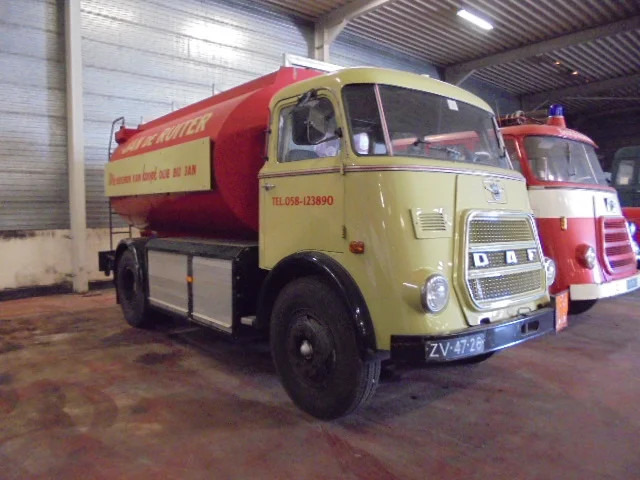 DAF 1600 A1600DF 360 - Tanker kamyon: fotoğraf 2 DAF 1600 A1600DF 360 - Tanker kamyon: fotoğraf 2