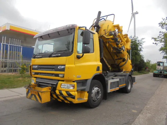 DAF CF 75.250 RAVO NL TRUCK LIKE NEW - Vidanjör: fotoğraf 1 DAF CF 75.250 RAVO NL TRUCK LIKE NEW - Vidanjör: fotoğraf 1