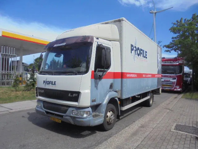 DAF LF 45 150 NL TRUCK SERVICE TRUCK SERVICE TRUCK MET COMPRESSOR - Kapalı kasa kamyon: fotoğraf 1 DAF LF 45 150 NL TRUCK SERVICE TRUCK SERVICE TRUCK MET COMPRESSOR - Kapalı kasa kamyon: fotoğraf 1