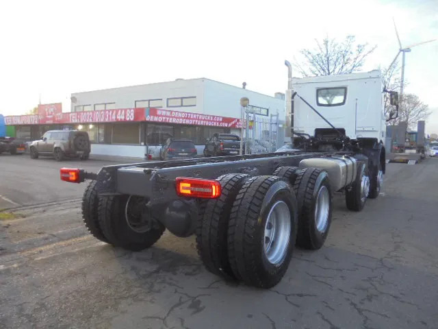 DAF XDC 450 8X4 DEMO UNUSED RHD - Şasi kamyon: fotoğraf 4 DAF XDC 450 8X4 DEMO UNUSED RHD - Şasi kamyon: fotoğraf 4