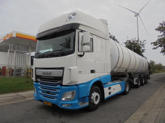 DAF XF 440 SSC RETARDER - Tanker kamyon: fotoğraf 1 DAF XF 440 SSC RETARDER - Tanker kamyon: fotoğraf 1