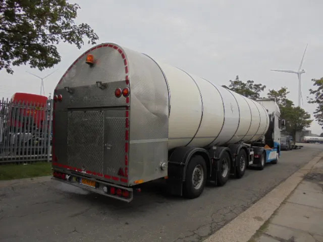 DAF XF 440 SSC RETARDER - Tanker kamyon: fotoğraf 4 DAF XF 440 SSC RETARDER - Tanker kamyon: fotoğraf 4