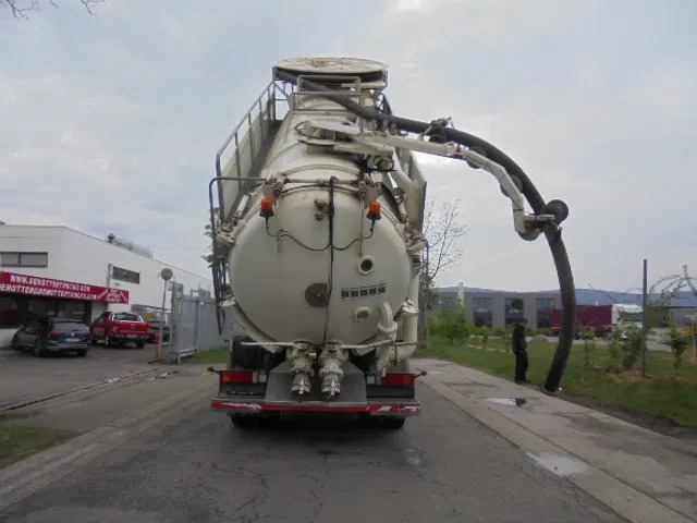 Ginaf X 4243 TS 8X4 NL TRUCK - Vidanjör: fotoğraf 4 Ginaf X 4243 TS 8X4 NL TRUCK - Vidanjör: fotoğraf 4