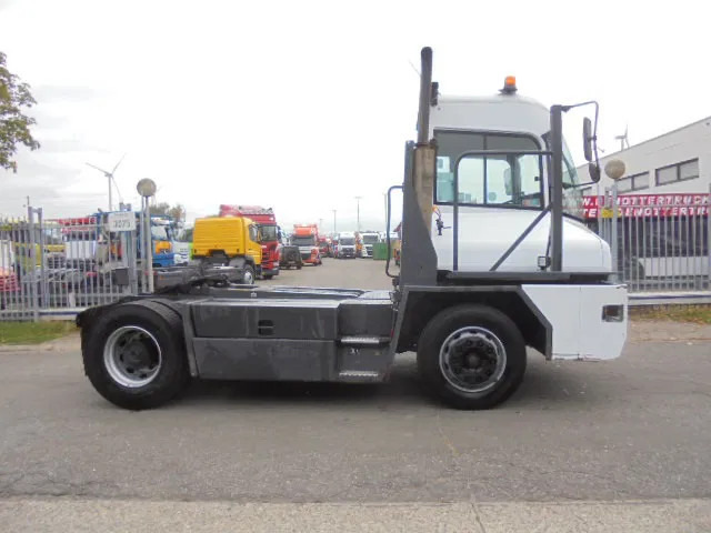 Kalmar TT616I TT616IC-9-L1A8 - Terminal çekiciler: fotoğraf 4 Kalmar TT616I TT616IC-9-L1A8 - Terminal çekiciler: fotoğraf 4