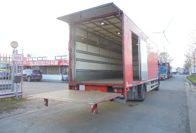 MAN TGM 12-250 - Kapalı kasa kamyon: fotoğraf 4 MAN TGM 12-250 - Kapalı kasa kamyon: fotoğraf 4