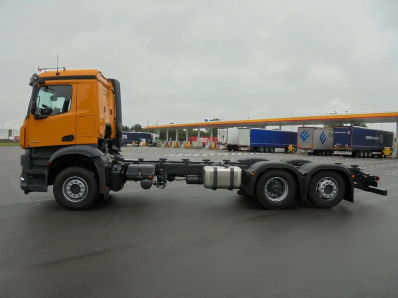 Mercedes-Benz Arocs AROCS 2848 6X2 MET FABRIEKS GARANTIE - Şasi kamyon: fotoğraf 5 Mercedes-Benz Arocs AROCS 2848 6X2 MET FABRIEKS GARANTIE - Şasi kamyon: fotoğraf 5