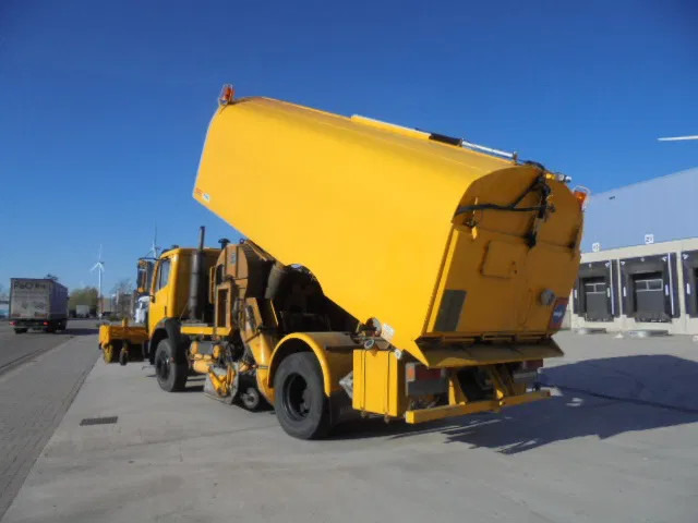 Mercedes-Benz SK 1920 NL TRUCK - Yol süpürme aracı: fotoğraf 5 Mercedes-Benz SK 1920 NL TRUCK - Yol süpürme aracı: fotoğraf 5