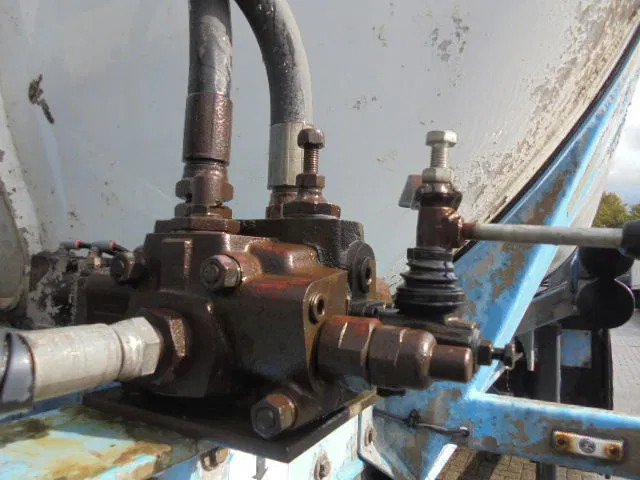 SPITZER BP SK 50 - Tanker dorse: fotoğraf 3 SPITZER BP SK 50 - Tanker dorse: fotoğraf 3