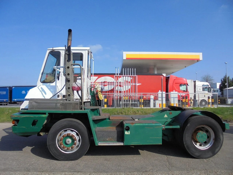 Terberg YT 180 - Terminal çekiciler: fotoğraf 2 Terberg YT 180 - Terminal çekiciler: fotoğraf 2