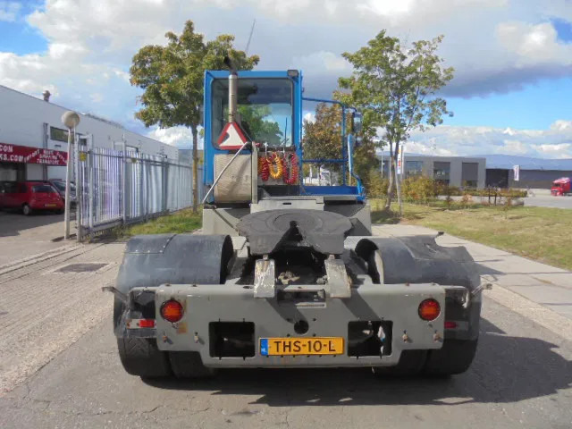 Terberg YT 182 NL KENTEKEN - Terminal çekiciler: fotoğraf 5 Terberg YT 182 NL KENTEKEN - Terminal çekiciler: fotoğraf 5