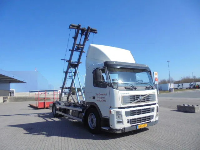 Volvo FM 260 MANUAL GEAR NL TRUCK - Kablo sistemli kamyon: fotoğraf 3 Volvo FM 260 MANUAL GEAR NL TRUCK - Kablo sistemli kamyon: fotoğraf 3