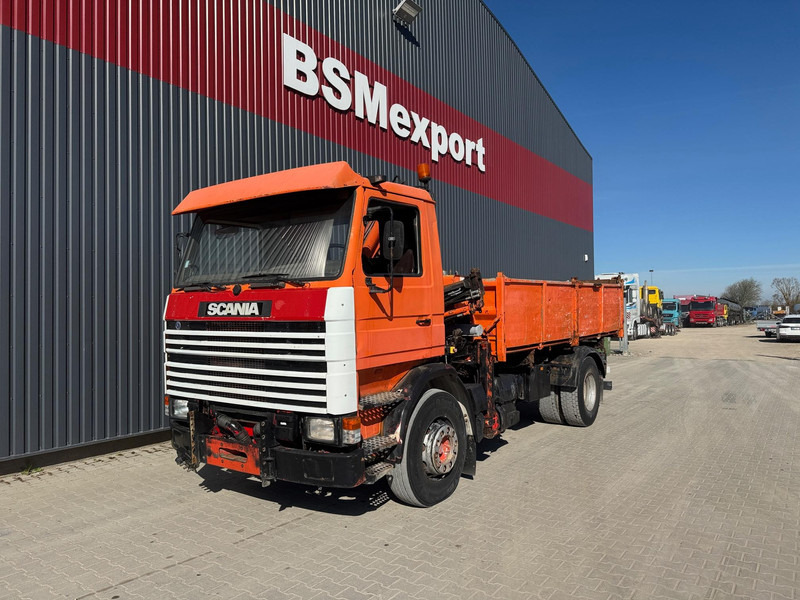 Scania R113H 320 - Damperli kamyon, Vinçli kamyon: fotoğraf 1 Scania R113H 320 - Damperli kamyon, Vinçli kamyon: fotoğraf 1