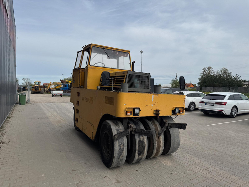 Stavostroj VP200 - Lastik tekerlekli silindir: fotoğraf 3 Stavostroj VP200 - Lastik tekerlekli silindir: fotoğraf 3