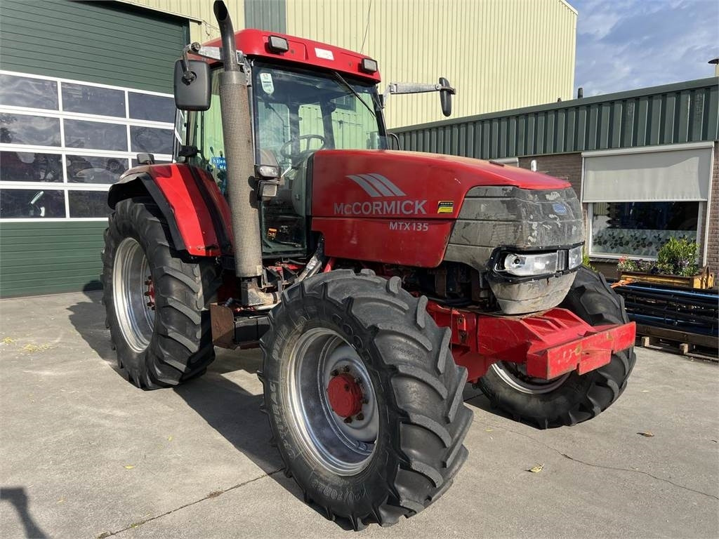 McCormick MTX135 - Traktör: fotoğraf 2 McCormick MTX135 - Traktör: fotoğraf 2