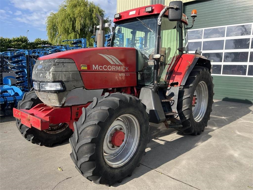 McCormick MTX135 - Traktör: fotoğraf 1 McCormick MTX135 - Traktör: fotoğraf 1