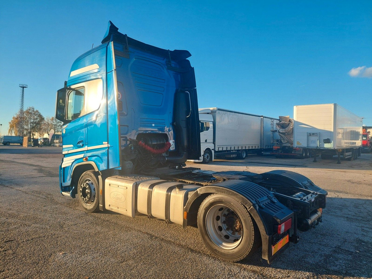 Ford F-Max 1850 LL - Çekici: fotoğraf 3 Ford F-Max 1850 LL - Çekici: fotoğraf 3