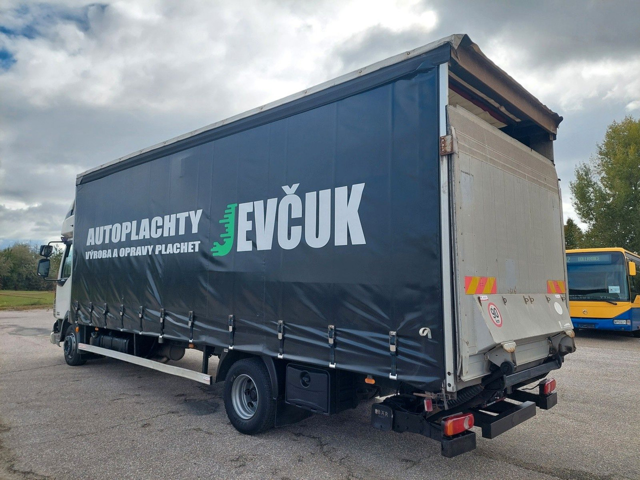 DAF FA LF 45.220 G12 4x2 - Tenteli kamyon: fotoğraf 3 DAF FA LF 45.220 G12 4x2 - Tenteli kamyon: fotoğraf 3