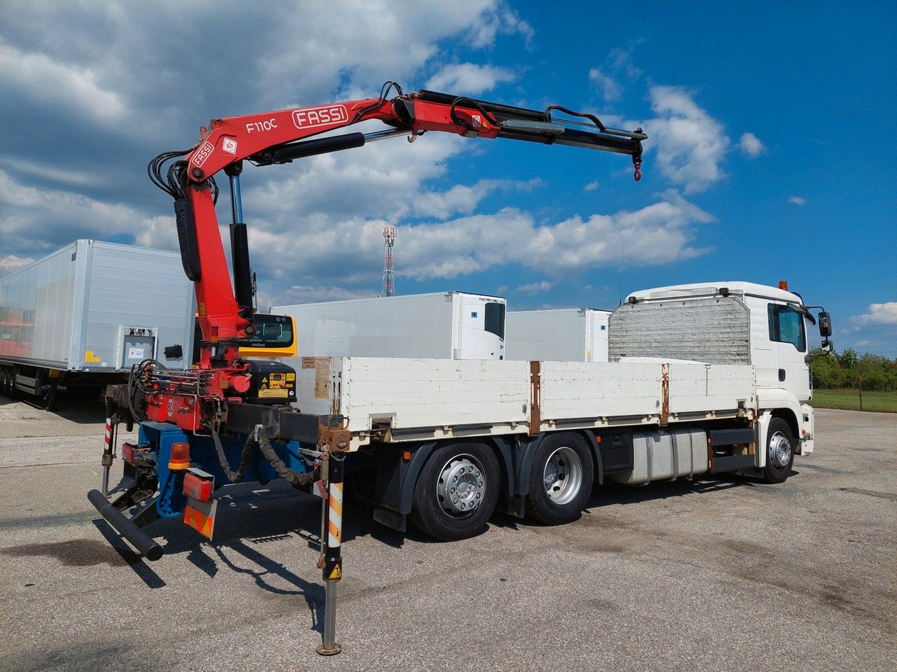 MAN GA 26.320 6X2-2 BL + Kran Fassi F110AC22 - Sal/ Açık kasa kamyon, Vinçli kamyon: fotoğraf 4 MAN GA 26.320 6X2-2 BL + Kran Fassi F110AC22 - Sal/ Açık kasa kamyon, Vinçli kamyon: fotoğraf 4