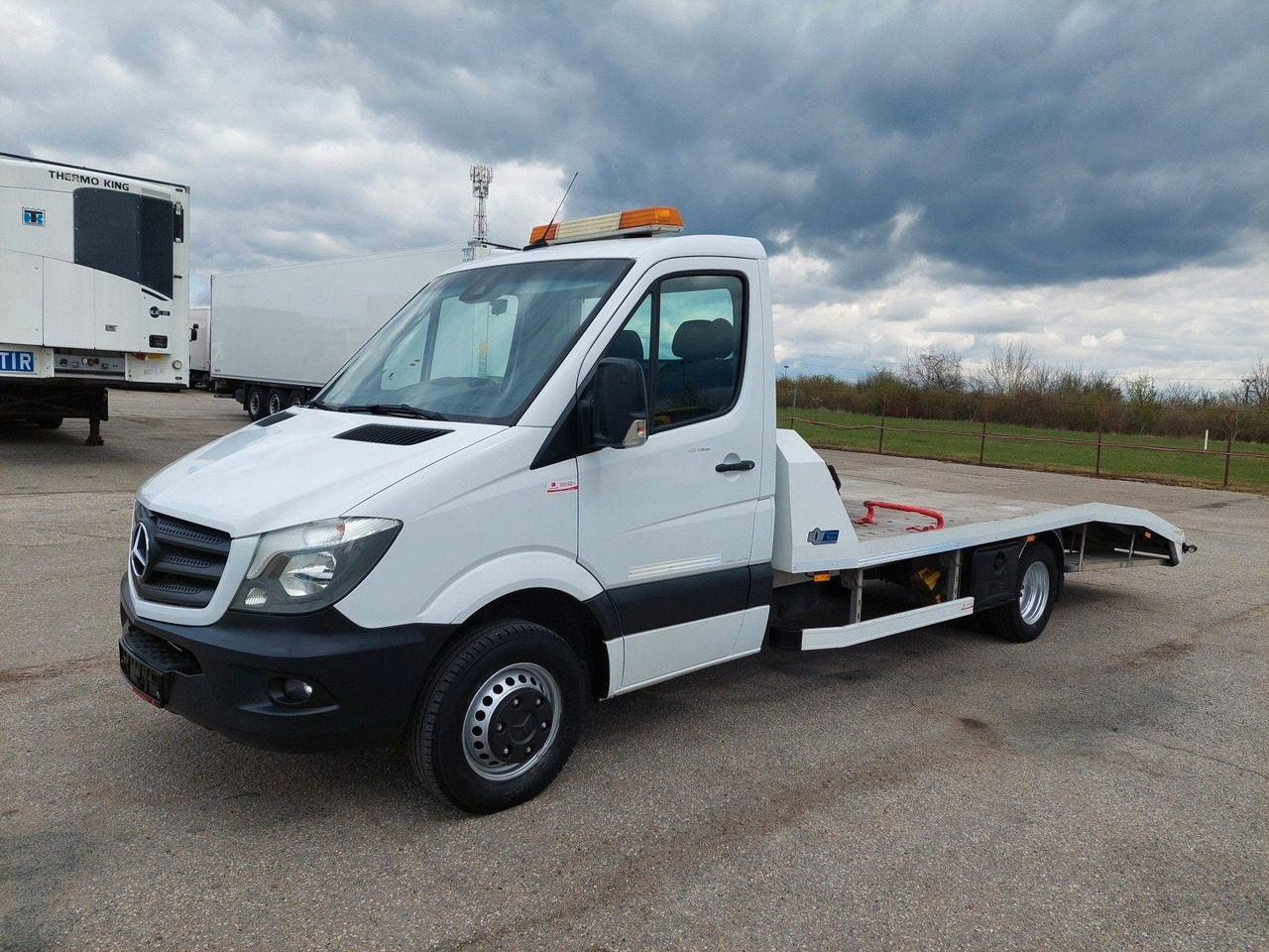 Mercedes-Benz Sprinter II 519 CDI - Çekici kamyonu: fotoğraf 1 Mercedes-Benz Sprinter II 519 CDI - Çekici kamyonu: fotoğraf 1