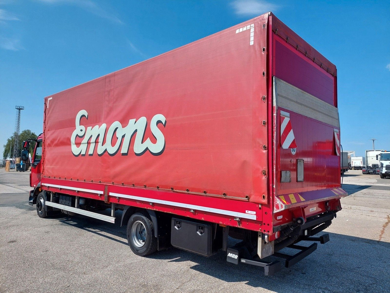 Volvo FL 210 BL 4x2 LBW - Tenteli kamyon: fotoğraf 3 Volvo FL 210 BL 4x2 LBW - Tenteli kamyon: fotoğraf 3