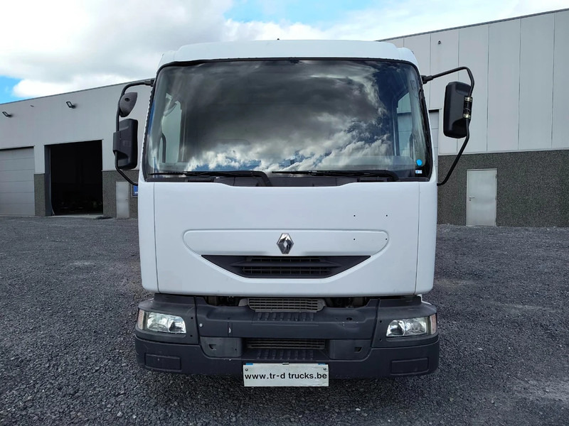 Renault Midlum 220 8000L FUEL / CARBURANT TANK - 3 COMP/ A LAMES - Tanker kamyon: fotoğraf 2 Renault Midlum 220 8000L FUEL / CARBURANT TANK - 3 COMP/ A LAMES - Tanker kamyon: fotoğraf 2