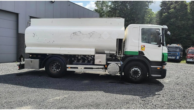 Scania P280 MANUAL GEARBOX- TANK 14000L- RETARDER - Tanker kamyon: fotoğraf 3 Scania P280 MANUAL GEARBOX- TANK 14000L- RETARDER - Tanker kamyon: fotoğraf 3
